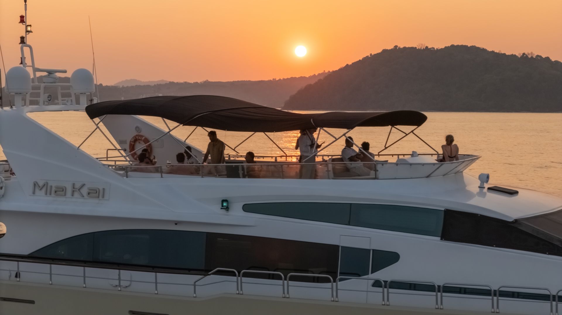 <p class="text-center">YACHT CHARTER IN THAILAND</p>
